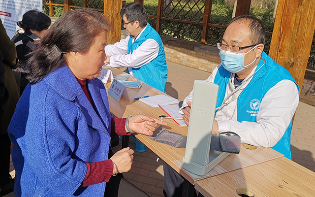 【学雷锋日】KY平台,KY平台(中国)举办“爱满京城，牵手智慧家医”志愿服务活动(图5)